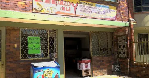 EL AREPAZO DE LA Y BOGOTÁ EL AREPAZO DE LA Y BOGOTÁ